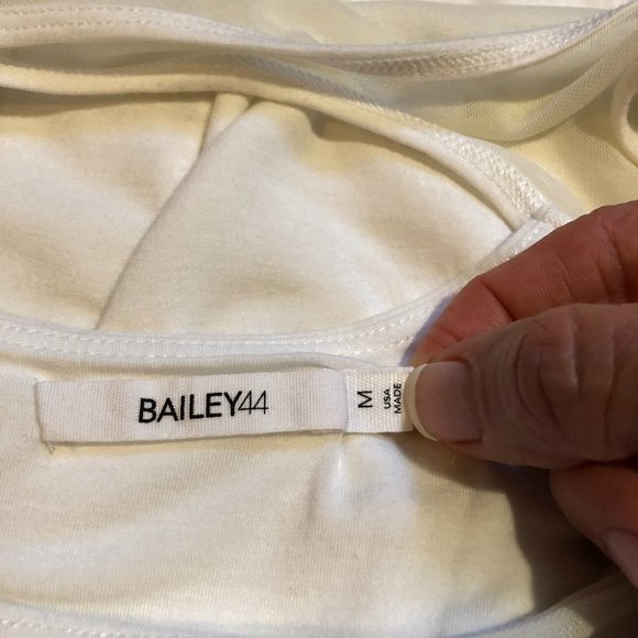 BAILEY 44 KEYHOLE CUT OUT MESH SLEEVELESS TOP M * - Picture 6 of 6